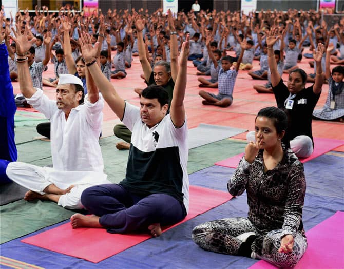 International Yoga Day: Prominent Indian politicans perform yoga